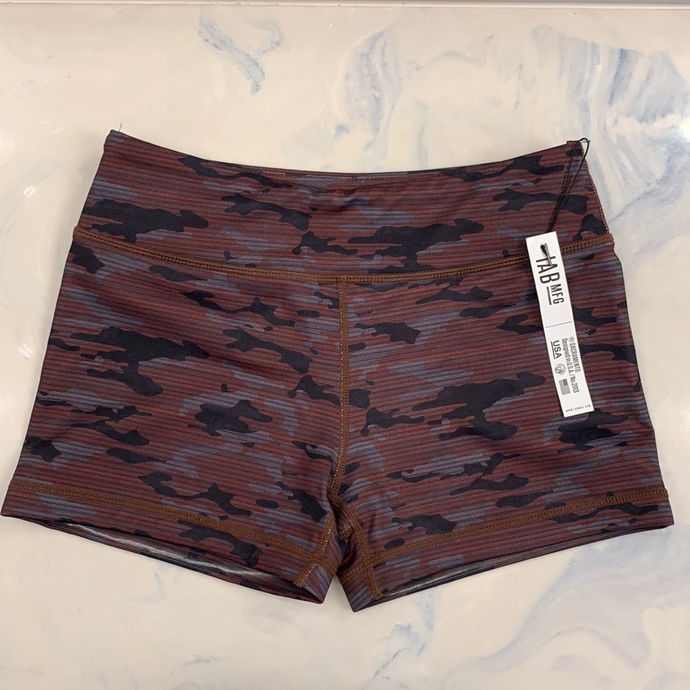 IAB mfg 3” no ride shorts - Size M 8 - NWT